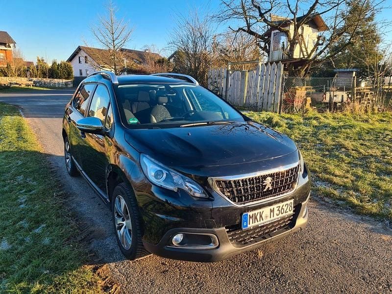 Schwarz Gebraucht 2017 Peugeot 2008 Allure SUV | 10.200 € (Etwas zu teuer) - Bild 1/4