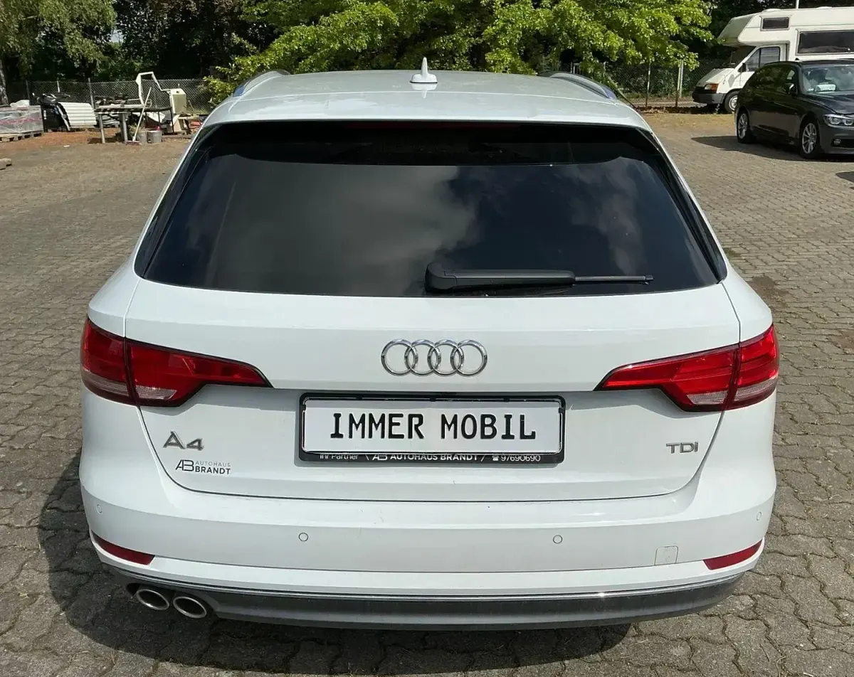 Gebraucht Audi A4 Sport 190 PS (139 kW) 2017 Weiß Kombi