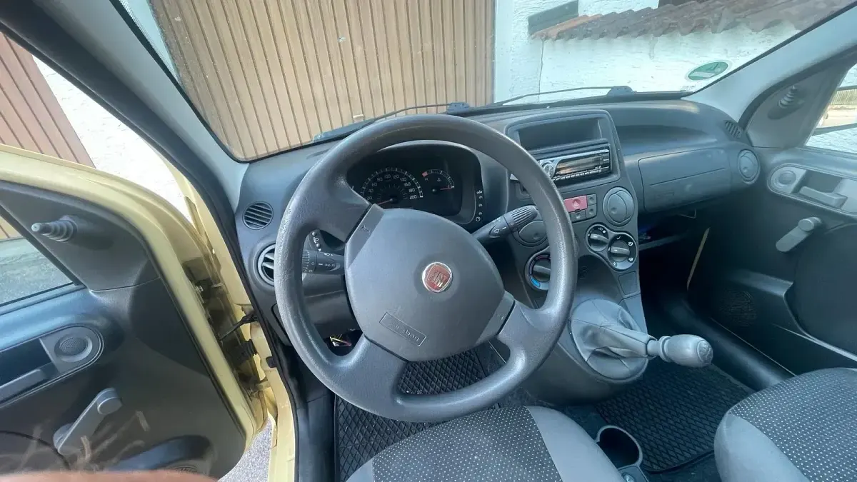 Gebraucht Fiat Panda 40 PS (29 kW) 2009 Gelb Kleinwagen