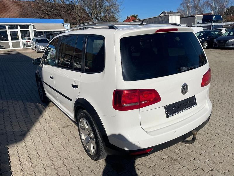 Gebraucht VW Touran Cross 150 PS (110 kW) 2013 Weiß Van / Kleinbus