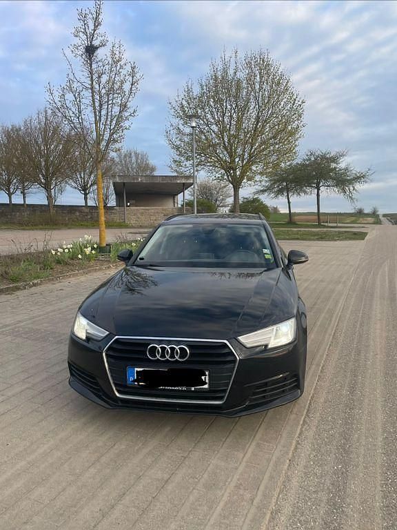 Gebraucht Audi A4 150 PS (110 kW) 2017 Schwarz Kombi