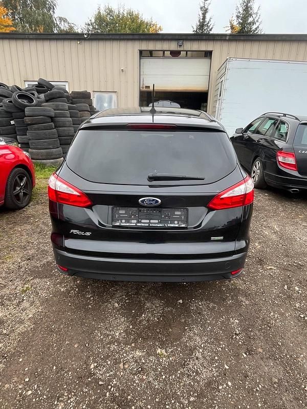 Gebraucht Ford Focus S 125 PS (91 kW) 2014 Schwarz Kombi