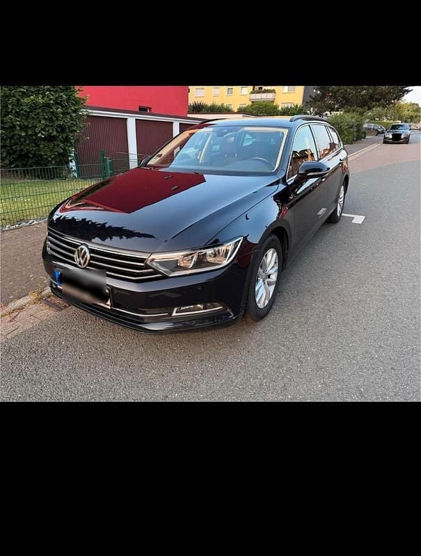Schwarz Gebraucht 2019 VW Passat Comfortline Kombi | 11.700 € (Superpreis) - Bild 1/4