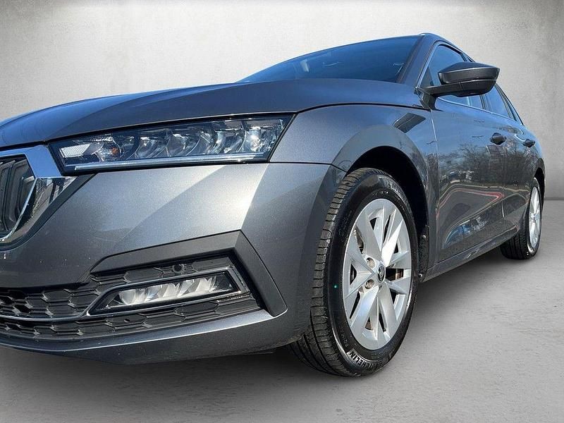 Gebraucht Skoda Octavia Selection 150 PS (110 kW) 2024 Graphitegrau metallic Kombi