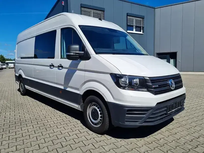 Gebraucht VW Crafter 140 PS (102 kW) 2024 Candyweiß Van
