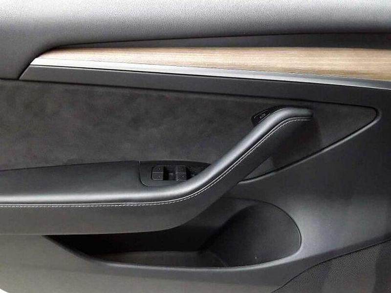 Gebraucht Tesla Model 3 366 kW (498 PS) 2022 Pearl white multicoat Limousine