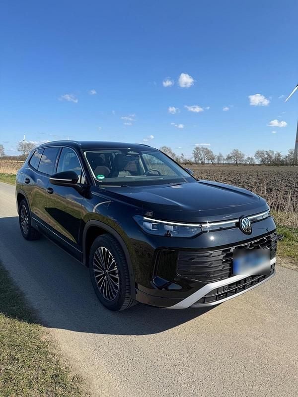 Gebraucht VW Tayron Life 150 PS (110 kW) 2025 Schwarz SUV