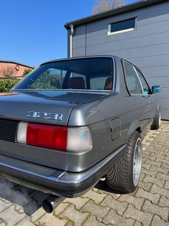 Second-hand BMW 323 Performance 143 CP (105 kW) 1981 Gri Coupe
