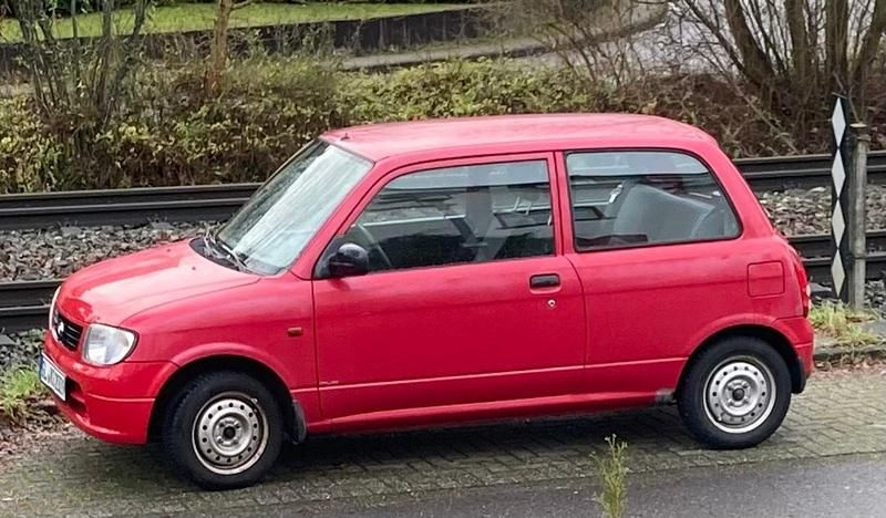 Rot Gebraucht 2002 Daihatsu Cuore Kleinwagen | 1.250 € (Fairer Preis) - Bild 1/3