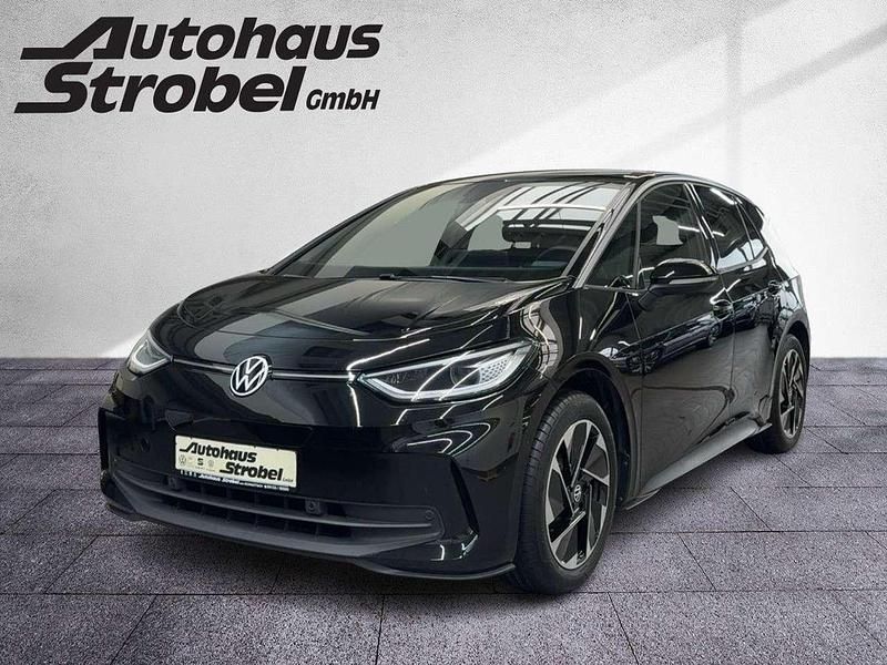 Gebraucht VW ID.3 Pro 150 kW (204 PS) 2024 Grenadillschwarz metallic (metallic) Kleinwagen