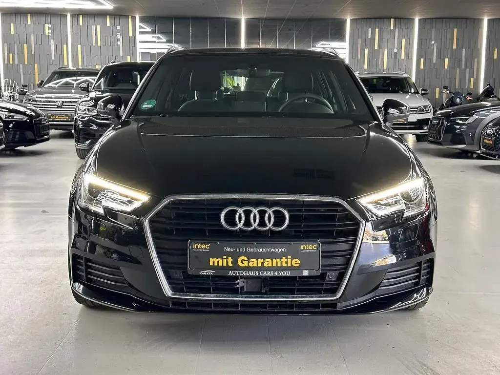 Second-hand Audi A3 Basis 116 CP (85 kW) 2019 Negru Berlinǎ