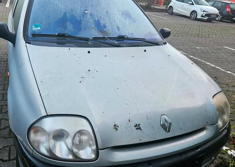 Gebraucht Renault Clio II 70 PS (51 kW) 1999 Grau Kleinwagen