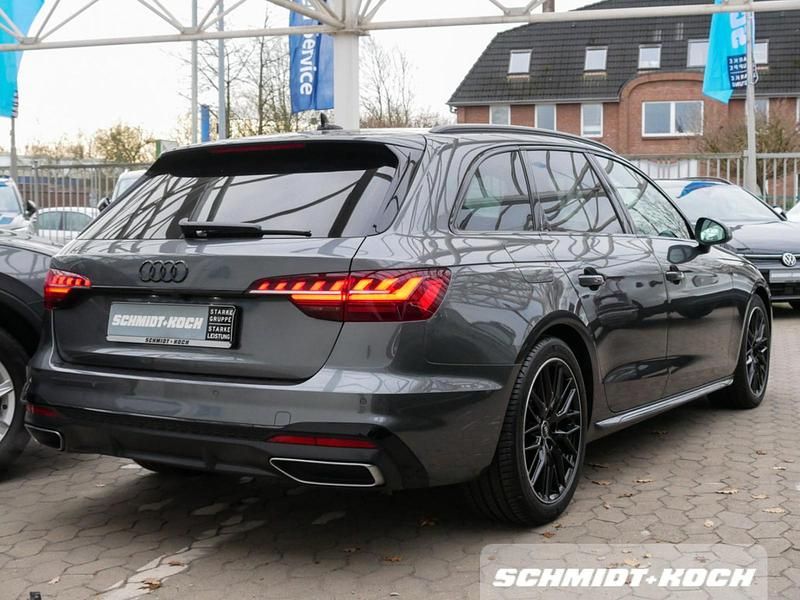 Second-hand Audi A4 S-Line 163 CP (119 kW) 2024 Gri Break