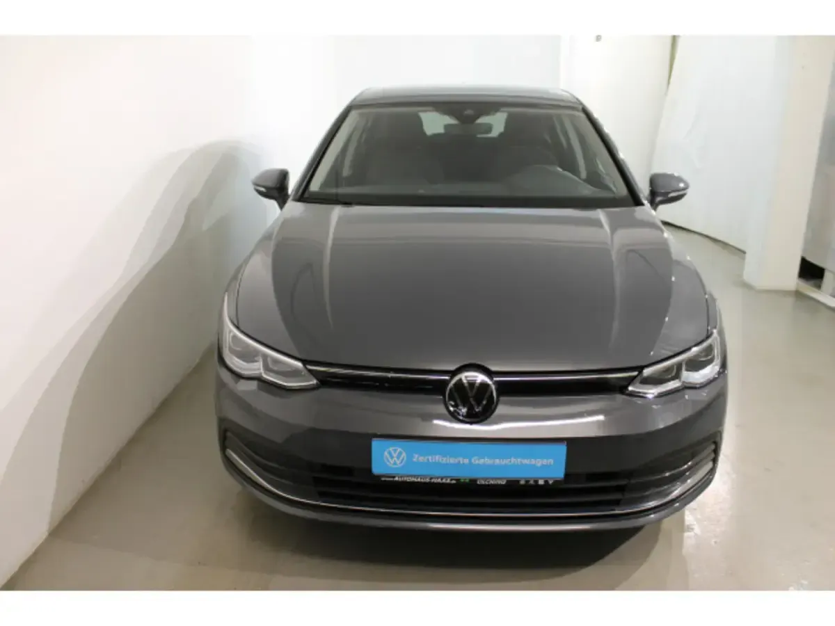 Gebraucht VW Golf VIII Active 150 PS (110 kW) 2022 Grau Limousine