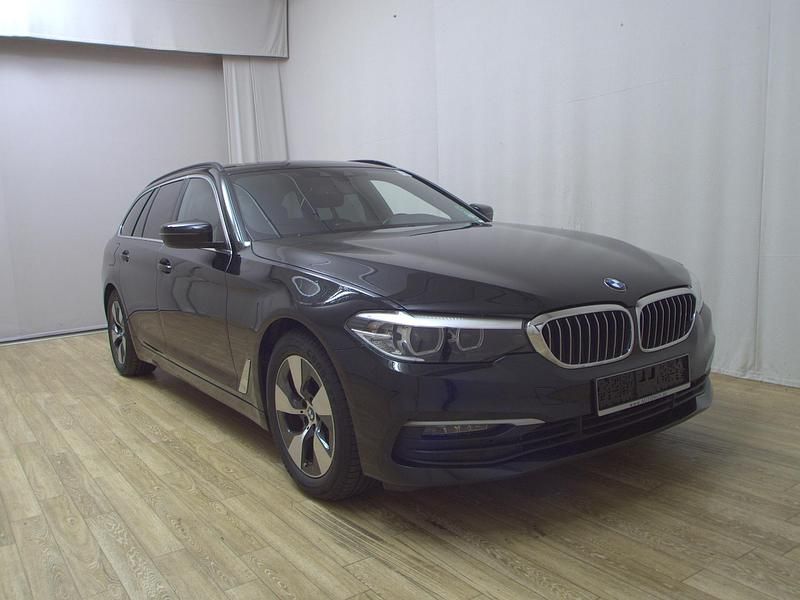 Gebraucht BMW 520 Performance 190 PS (139 kW) 2020 Schwarz Kombi