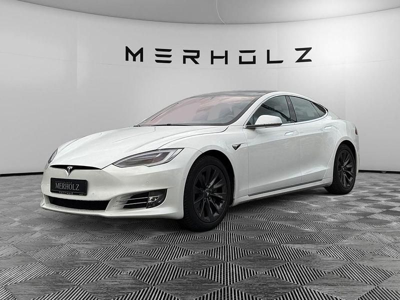 Weiß Gebraucht 2018 Tesla Model S Kleinwagen | 24.890 € (Superpreis) - Bild 1/4