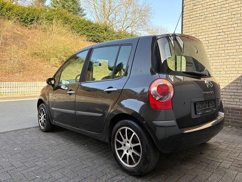 Gebraucht Renault Modus 88 PS (64 kW) 2004 Schwarz Van / Kleinbus