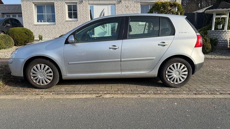 Gebraucht VW Golf V 80 PS (58 kW) 2007 Silber Limousine