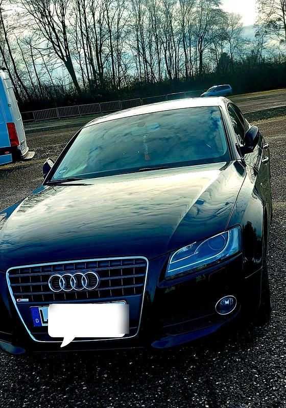 Schwarz Gebraucht 2011 Audi A5 Limousine | 8.200 € (Guter Preis) - Bild 1/4