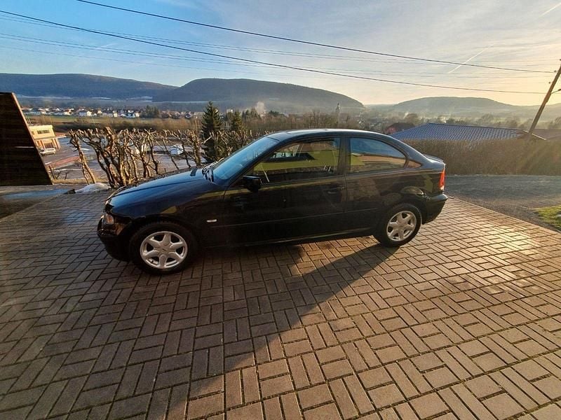 Second-hand BMW 316 116 CP (85 kW) 2005 Negru Berlinǎ