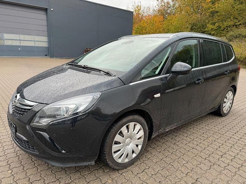 Schwarz Gebraucht 2014 Opel Zafira Tourer Edition Van / Kleinbus | 5.400 € (Superpreis) - Bild 1/4