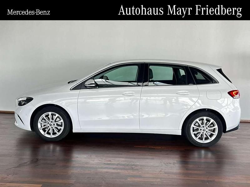 Gebraucht Mercedes B250e Progressive 160 PS (117 kW) 2022 Unilack polarweiß Van / Kleinbus