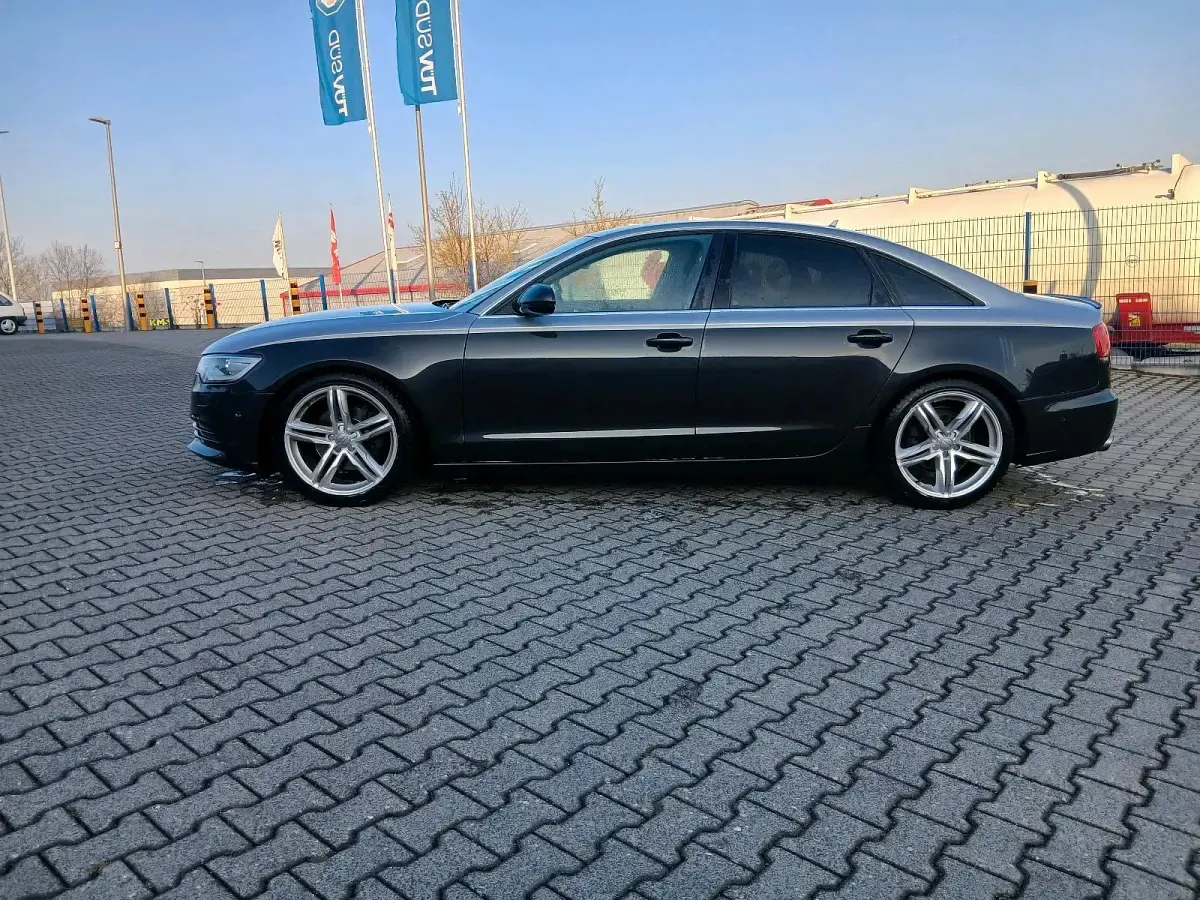 Gebraucht Audi A6 Comfort 180 PS (132 kW) 2011 Grau Limousine