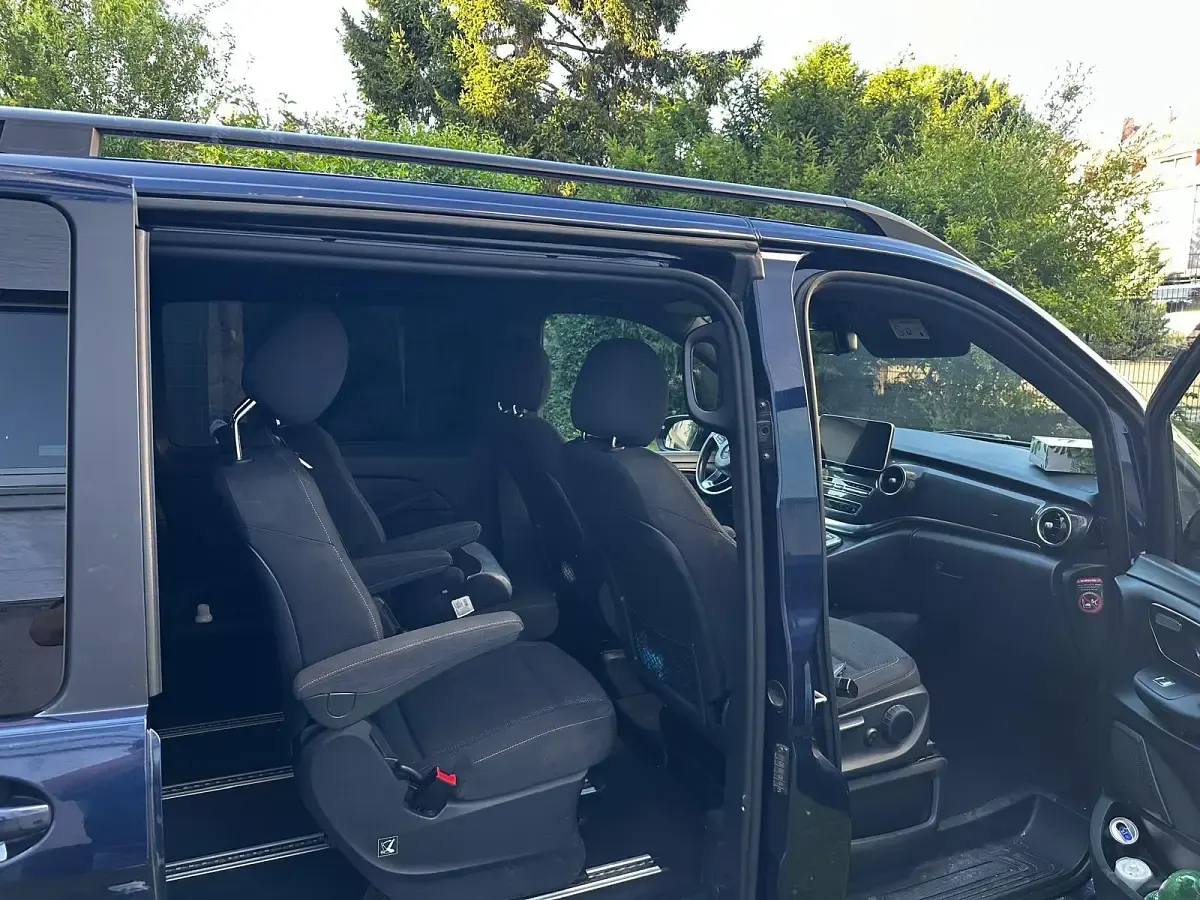 Gebraucht Mercedes V250 190 PS (139 kW) 2015 Blau Van / Kleinbus
