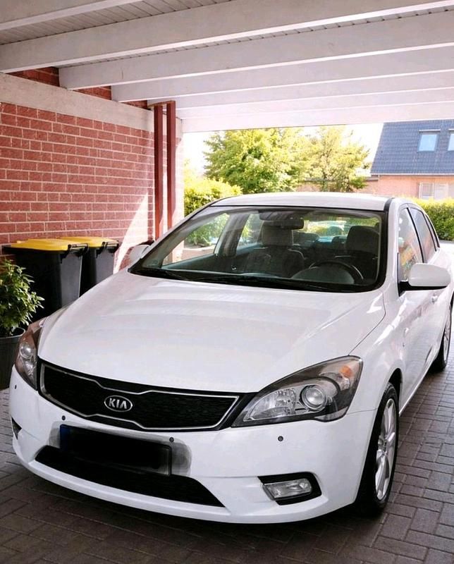 Usado Kia Ceed 2012 Branco Citadino