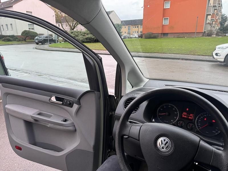Gebraucht VW Caddy 80 PS (58 kW) 2009 Grün Van / Kleinbus