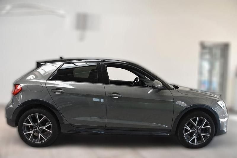 Gebraucht Audi A1 Comfort 150 PS (110 kW) 2022 Grau metallic SUV