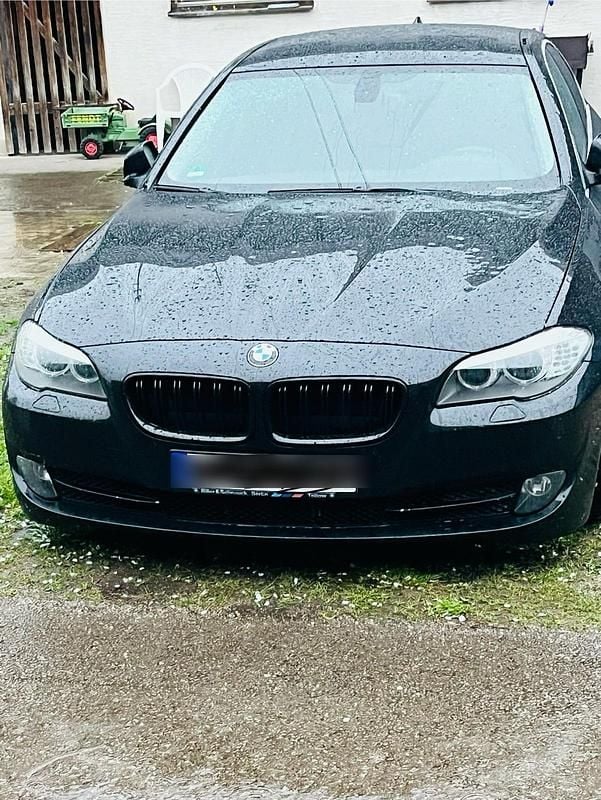 Gebraucht BMW 523 204 PS (150 kW) 2012 Schwarz Limousine