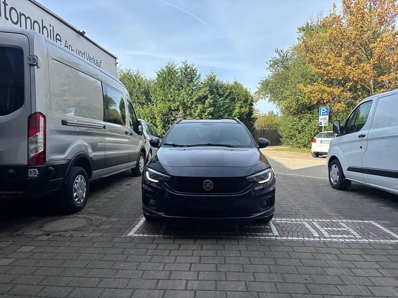 Schwarz Gebraucht 2020 Fiat Tipo S Kombi | 13.490 € (Fairer Preis) - Bild 1/4