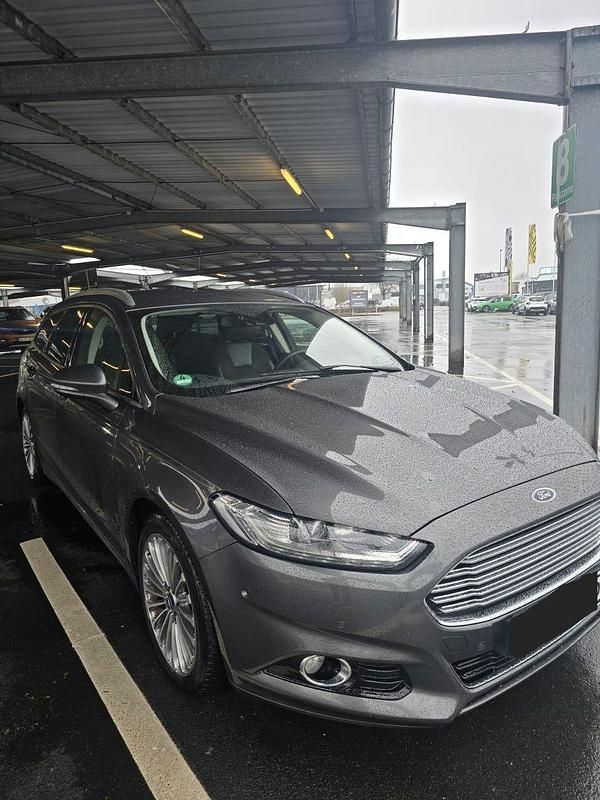 Gebraucht Ford Mondeo Titanium 179 PS (131 kW) 2016 Grau Kombi