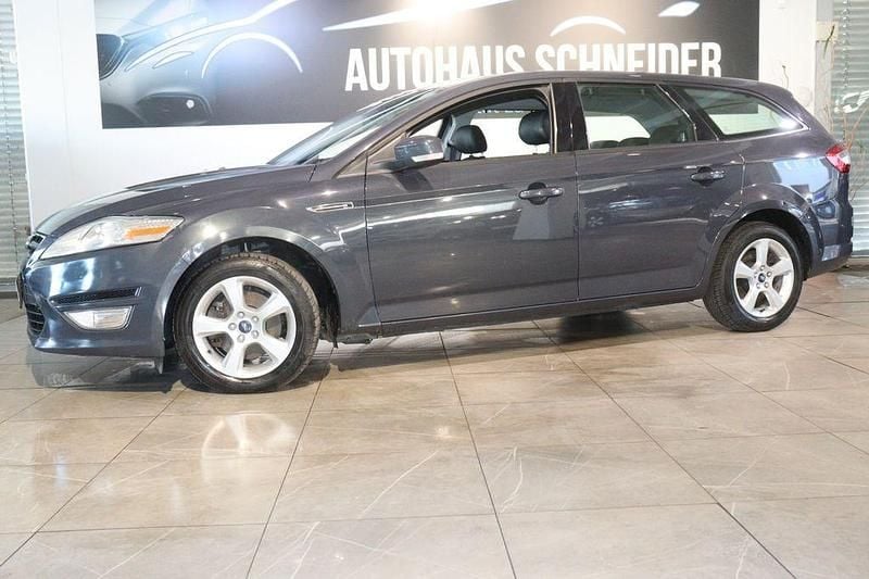 Gebraucht Ford Mondeo Ambiente 140 PS (102 kW) 2014 Grau Limousine
