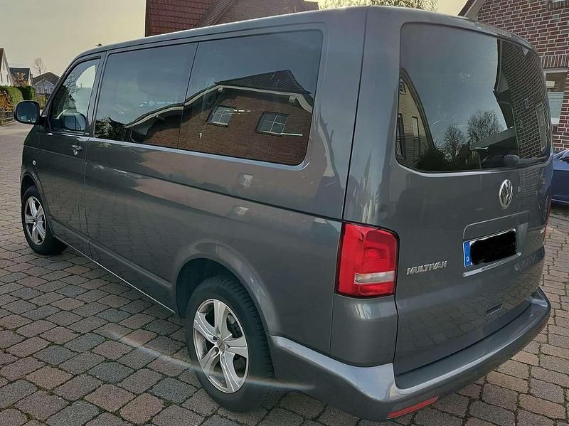 Gebraucht VW Transporter Match 179 PS (131 kW) 2012 Grau Van