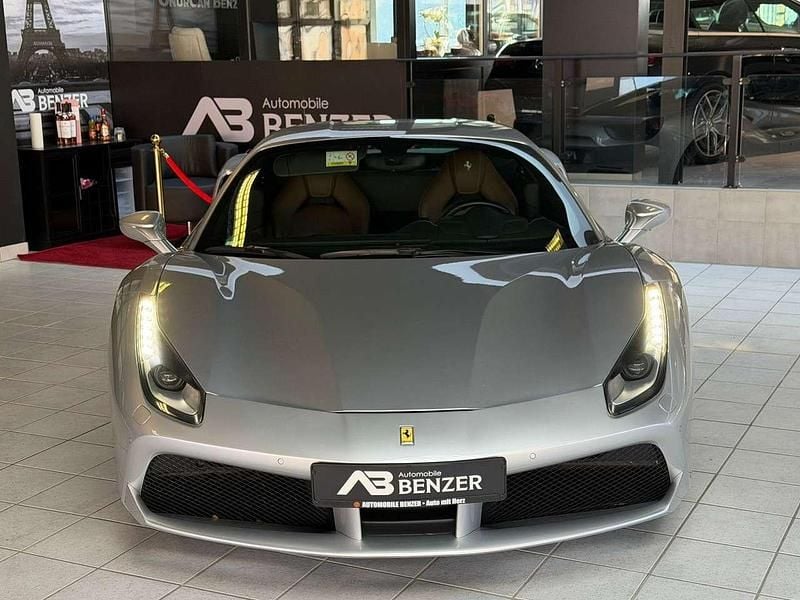 Gebraucht Ferrari 488 669 PS (492 kW) 2018 Silber Coupé