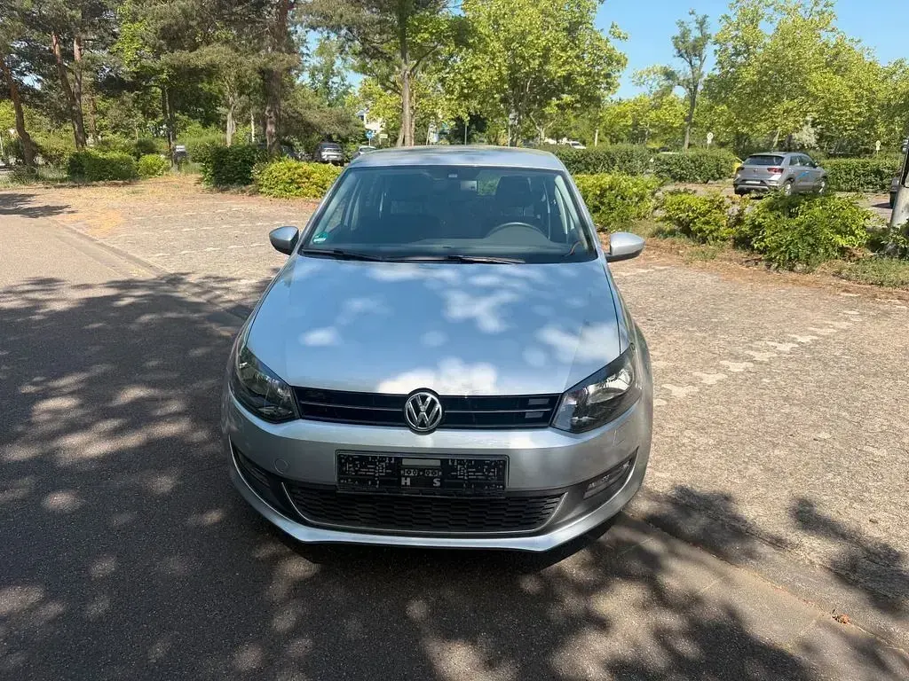Gebraucht VW Polo Life 90 PS (66 kW) 2014 Silber Limousine