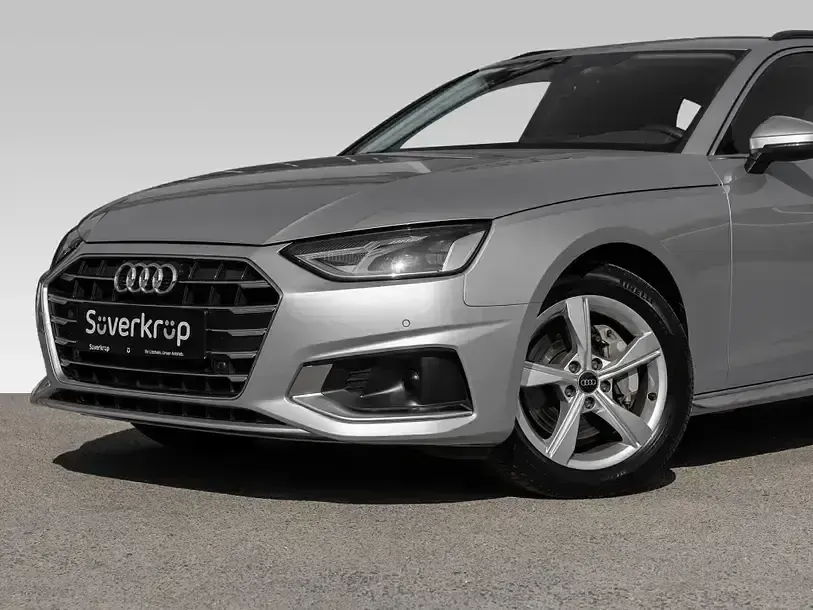 Gebraucht Audi A4 Advanced Plus 204 PS (150 kW) 2024 Florettsilber (metallic) Kombi