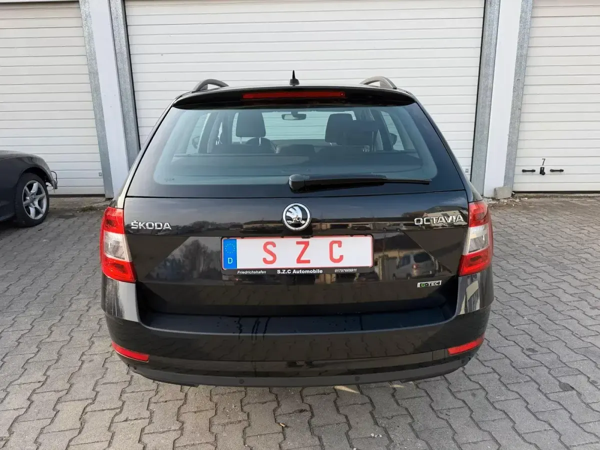 Gebraucht Skoda Octavia G-TEC Ambition 131 PS (96 kW) 2020 Schwarz Kombi