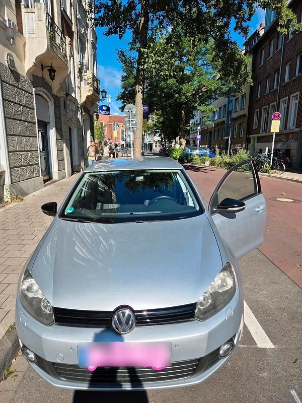 Silber Gebraucht 2012 VW Golf VI Kleinwagen | 7.300 € (Fairer Preis) - Bild 1/4