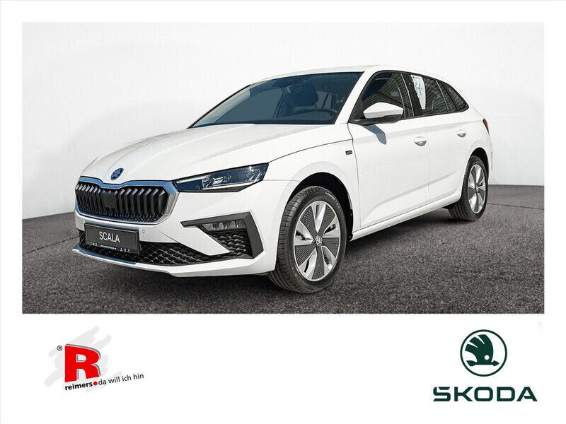 Weiß Gebraucht 2022 Skoda Scala Drive Kleinwagen | 29.990 € - Bild 1/3