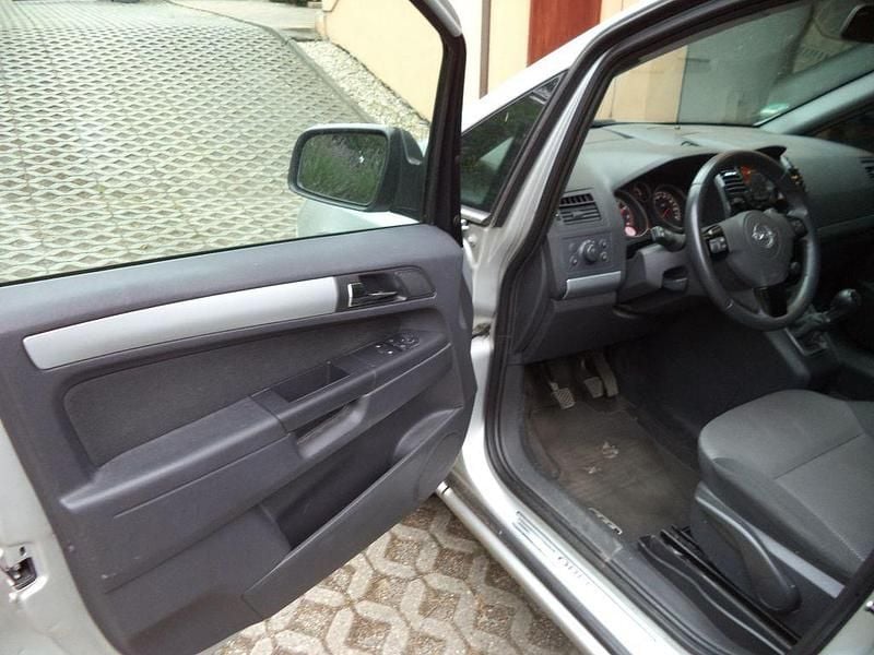 Gebraucht Ford Kuga Titanium 150 PS (110 kW) 2019 Schwarz SUV