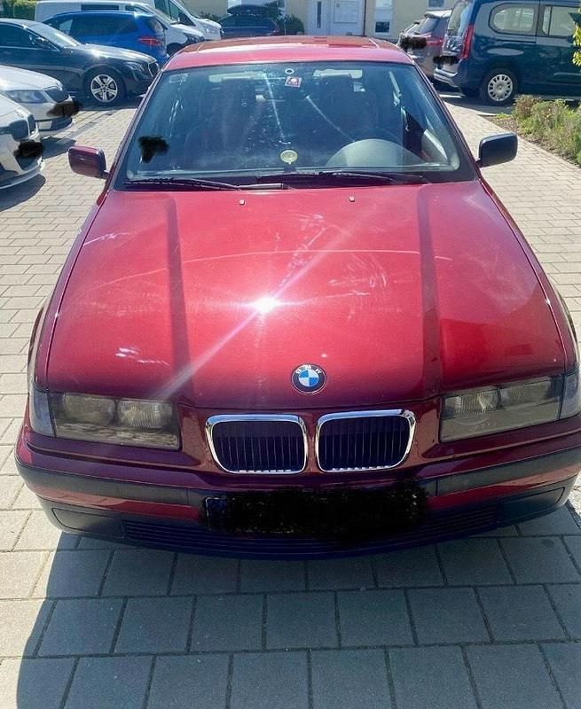 Rot Gebraucht 1997 BMW 316 Limousine | 2.500 € (Guter Preis) - Bild 1/4