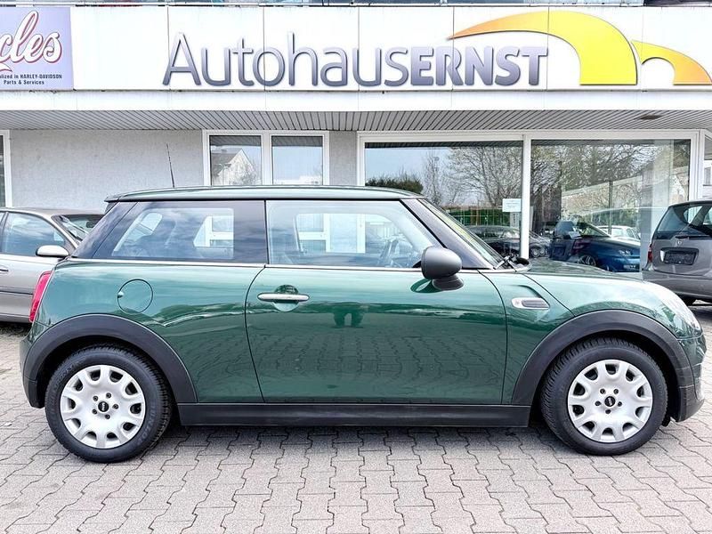 Gebraucht Mini ONE 102 PS (75 kW) 2017 Grün Kleinwagen