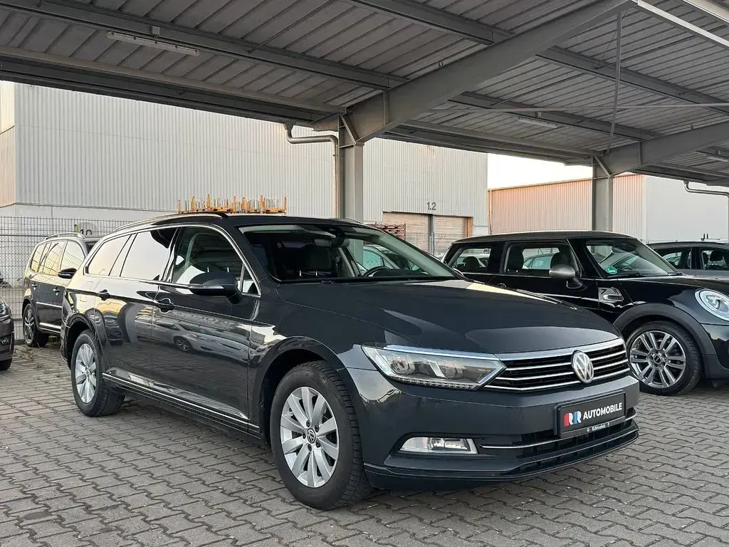 Gebraucht VW Passat Comfortline 150 PS (110 kW) 2017 Grau Kombi