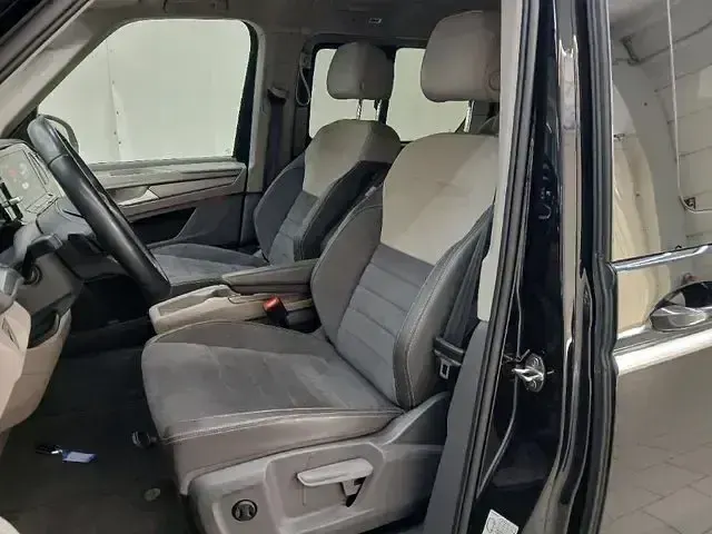 Gebraucht VW Multivan Style 150 PS (110 kW) 2025 Deep black perleffekt Van / Kleinbus