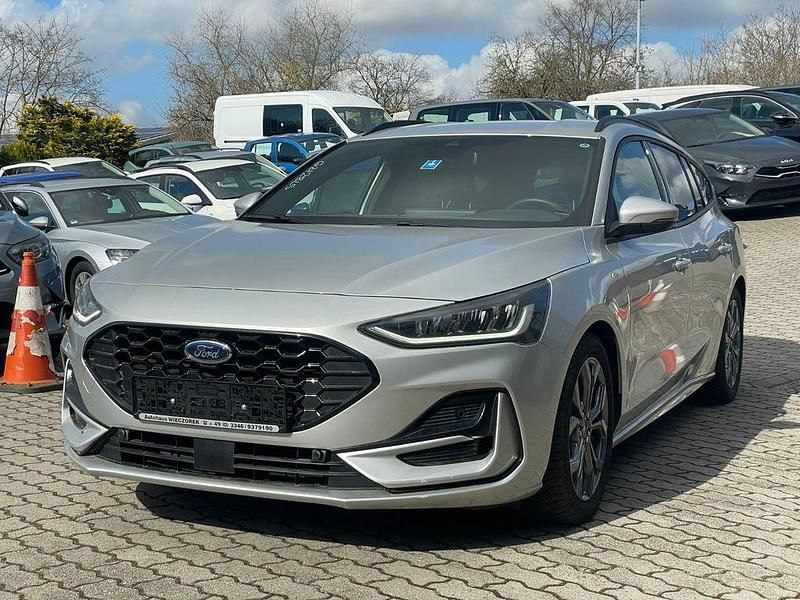 Gebraucht Ford Focus ST-Line 116 PS (85 kW) 2025 Silber Limousine