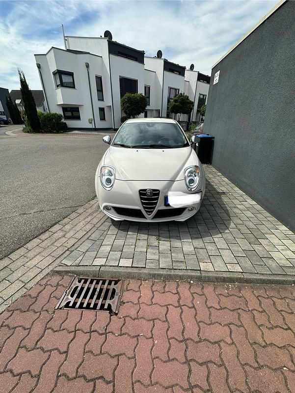 Gebraucht Alfa Romeo MiTo 120 PS (88 kW) 2012 Beige Kleinwagen
