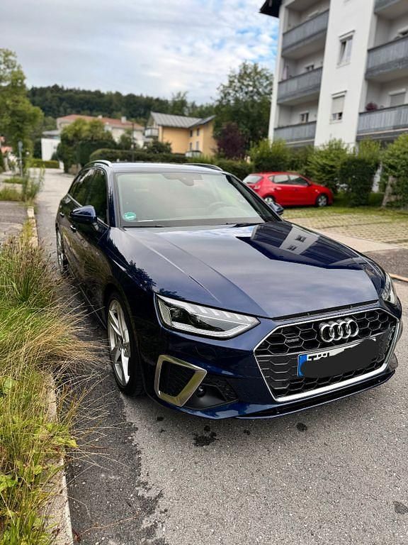 Blau Gebraucht 2023 Audi A4 S-Line Kombi | 43.500 € (Teuer) - Bild 1/4